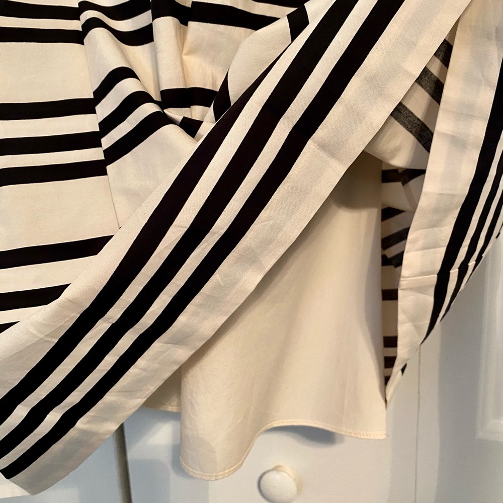 Alice & Olivia Augusta Ruffled Sleeve Dress, 6 - Picture 8 of 13